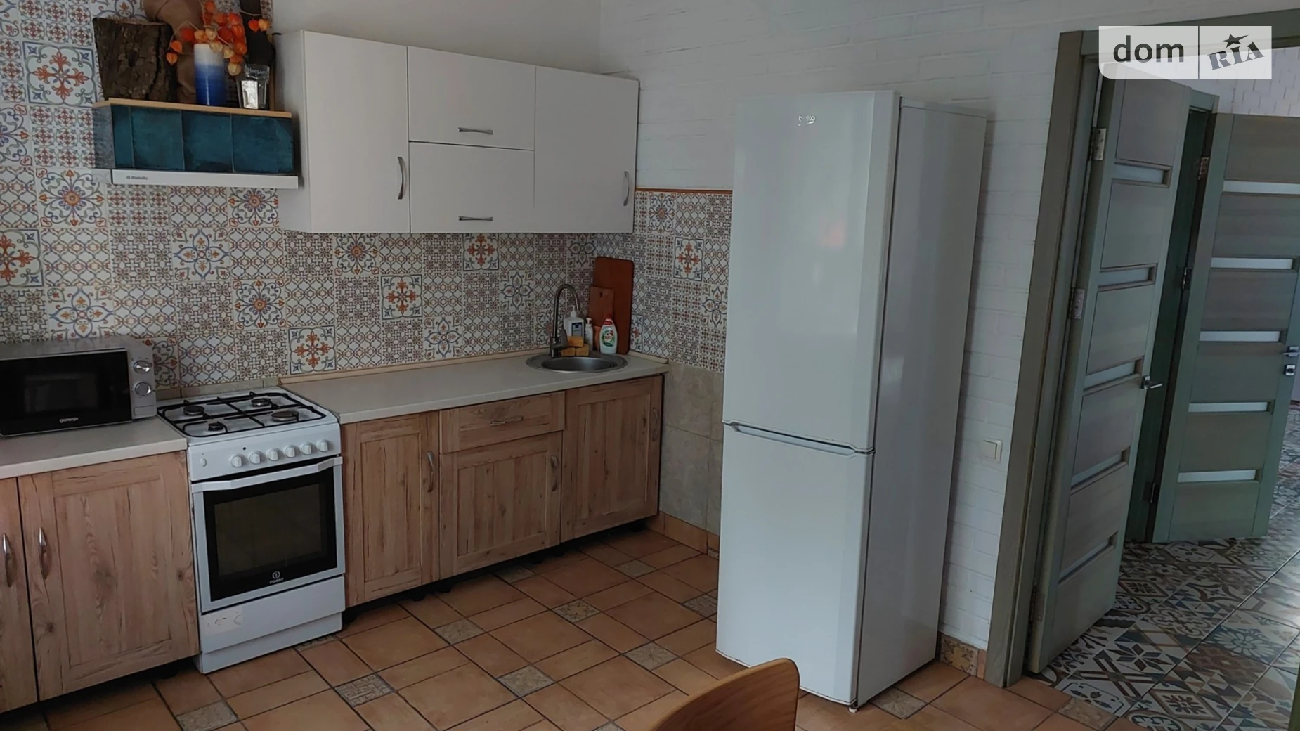 Сдается в аренду дом на 3 этажа 300 кв. м с террасой, цена: 3600 $ - фото 5