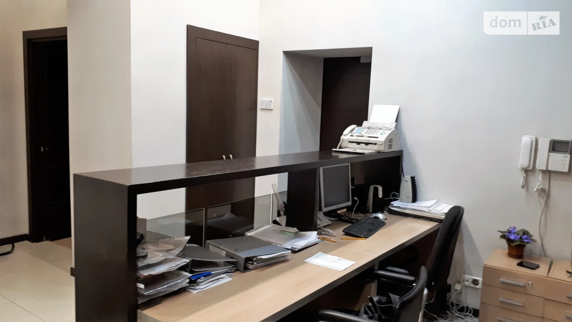 Сдается в аренду офис 114.3 кв. м в бизнес-центре, цена: 800 € - фото 3