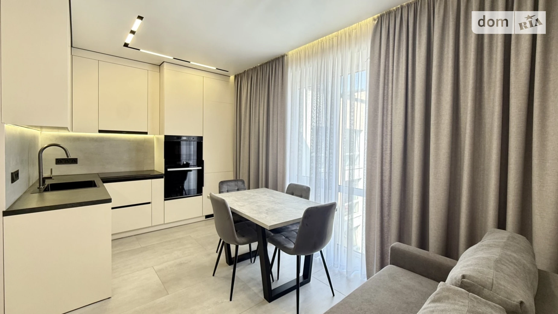 Продается 1-комнатная квартира 37.1 кв. м в Ровно, ул. Соборная, 289А - фото 3
