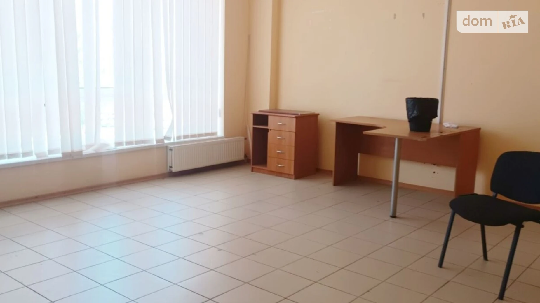 Сдается в аренду офис 184 кв. м в бизнес-центре, цена: 18400 грн - фото 2