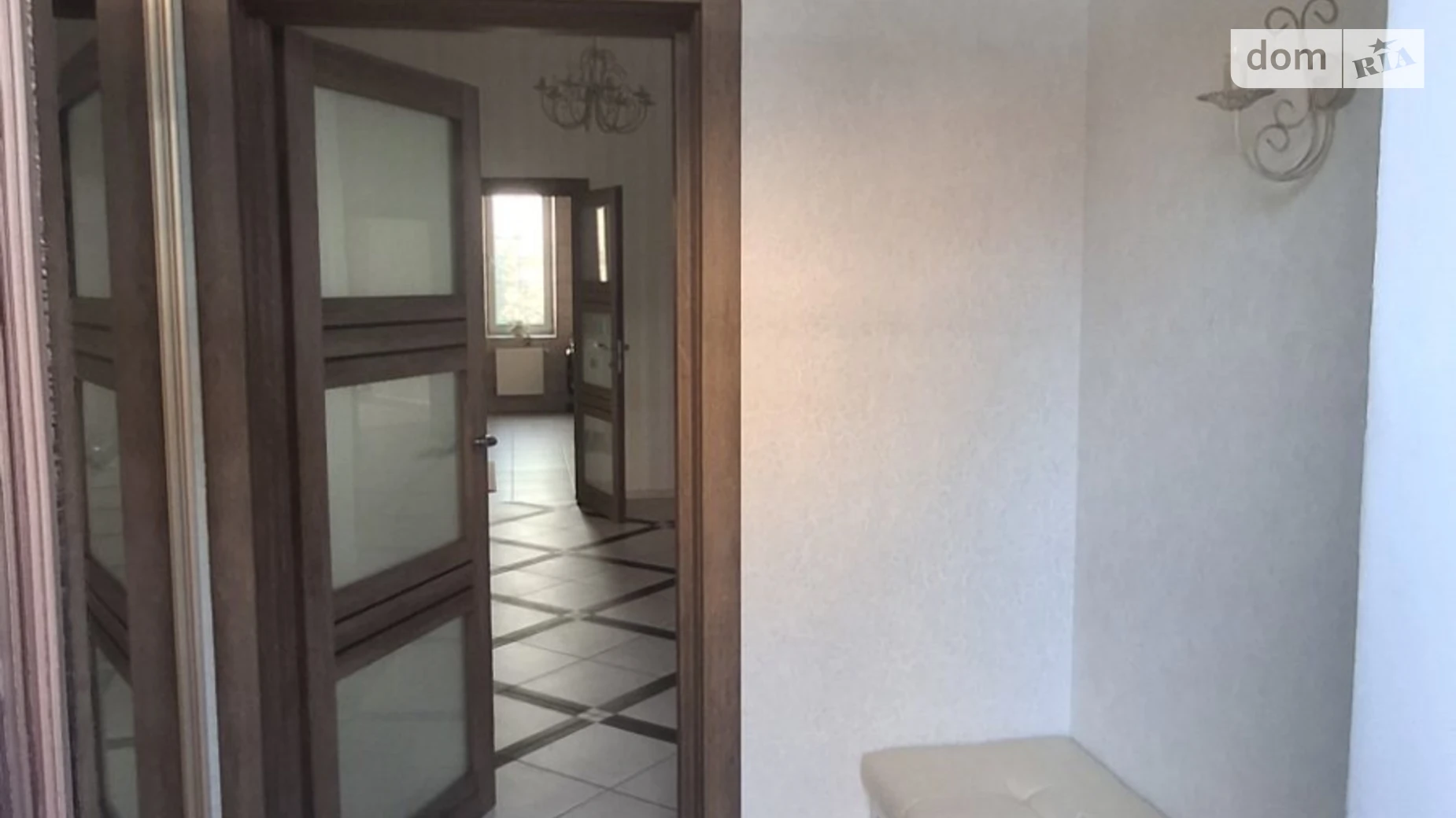 Продается дом на 2 этажа 300 кв. м с бассейном, цена: 320000 $ - фото 5