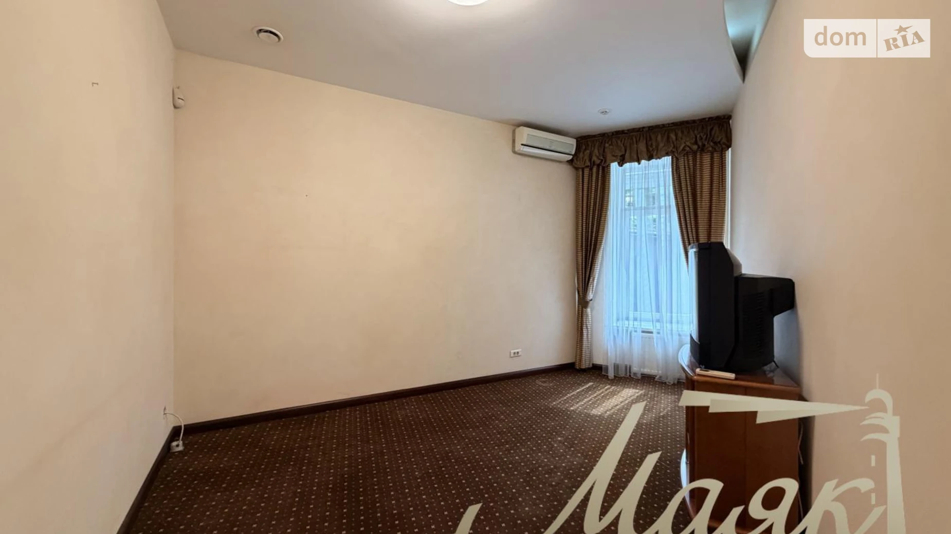 Сдается в аренду офис 193 кв. м в бизнес-центре, цена: 2700 $ - фото 3
