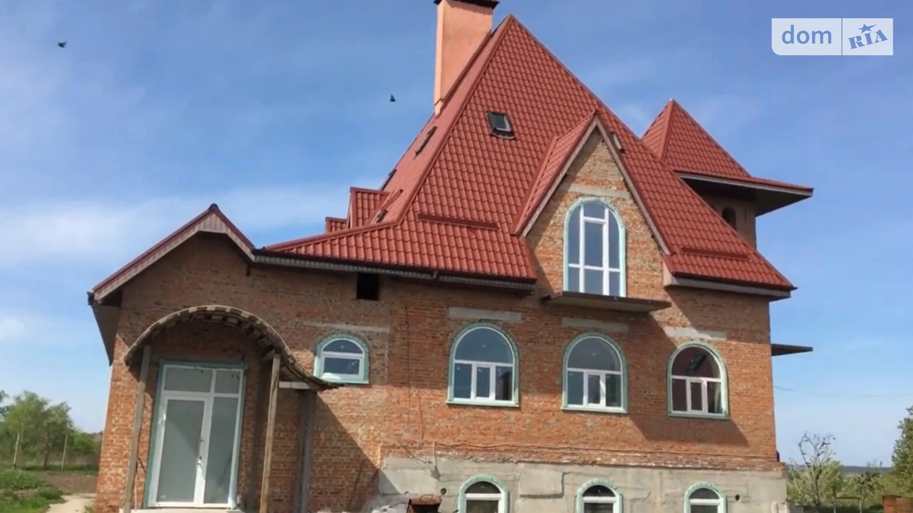 Продается дом на 3 этажа 400 кв. м с балконом, цена: 150000 $ - фото 2