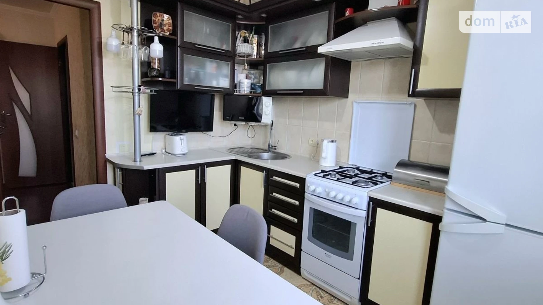 Продается 2-комнатная квартира 50 кв. м в Днепре, ул. Семафорная - фото 2