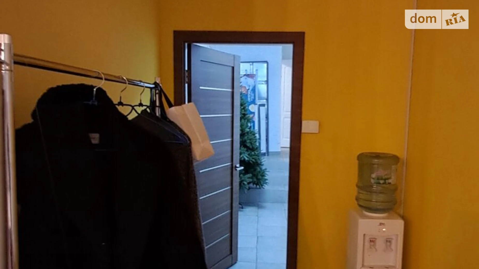 Сдается в аренду офис 81.4 кв. м в бизнес-центре, цена: 32819 грн - фото 4