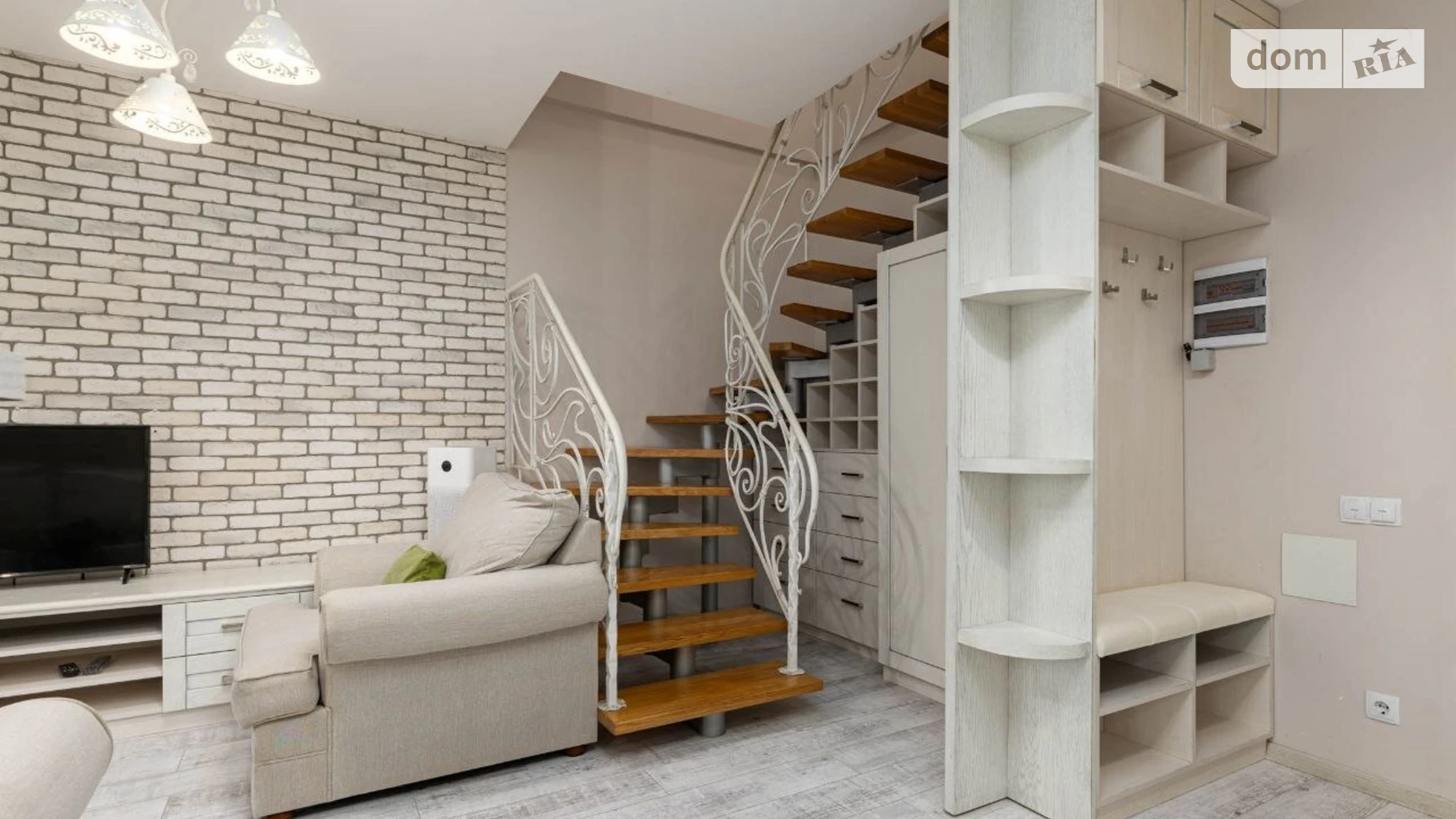 Продается 2-комнатная квартира 86 кв. м в Львове, ул. Пулюя Ивана, 40 - фото 2