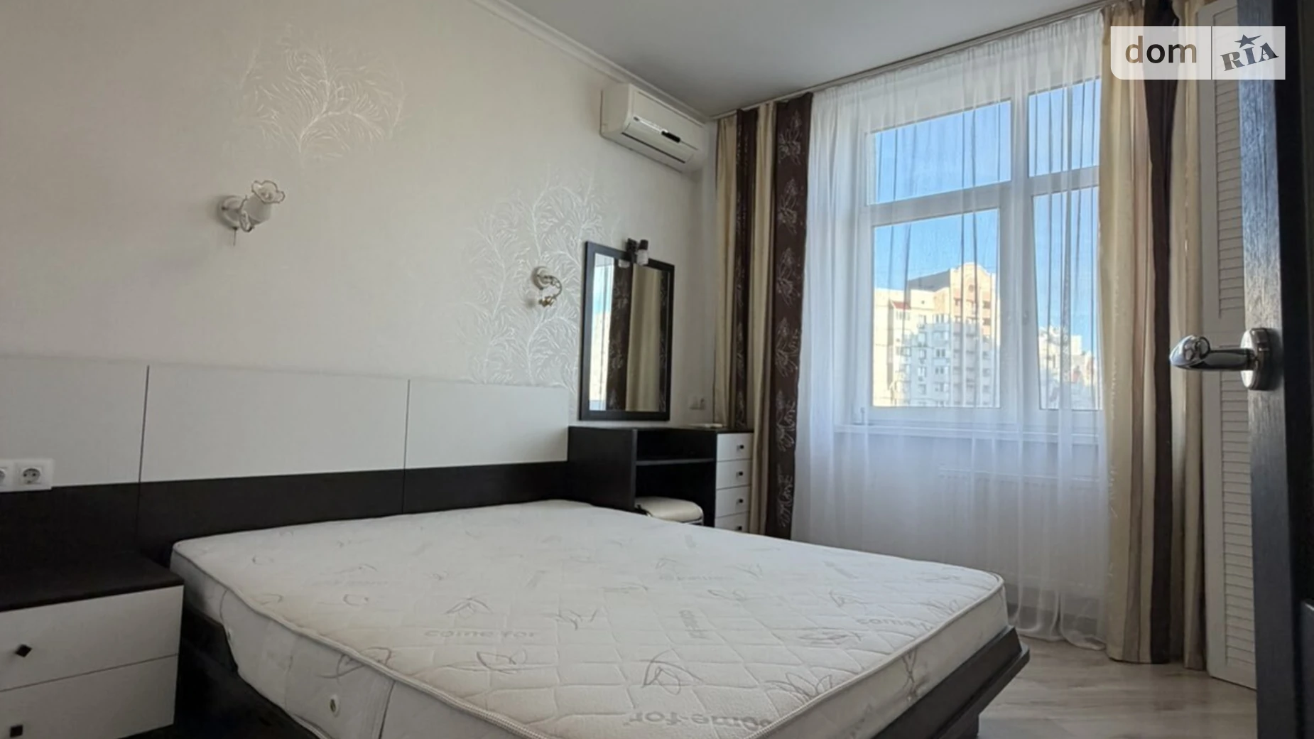 Продается 1-комнатная квартира 56.5 кв. м в Киеве, ул. Анны Ахматовой, 22 - фото 5
