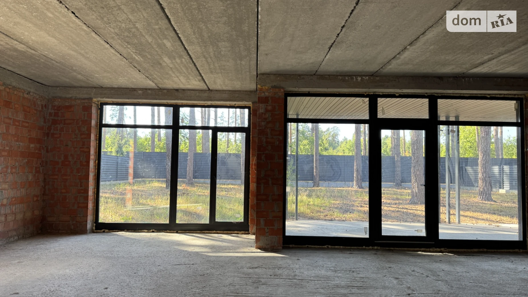 Продается дом на 2 этажа 214 кв. м с бассейном, цена: 425000 $ - фото 4