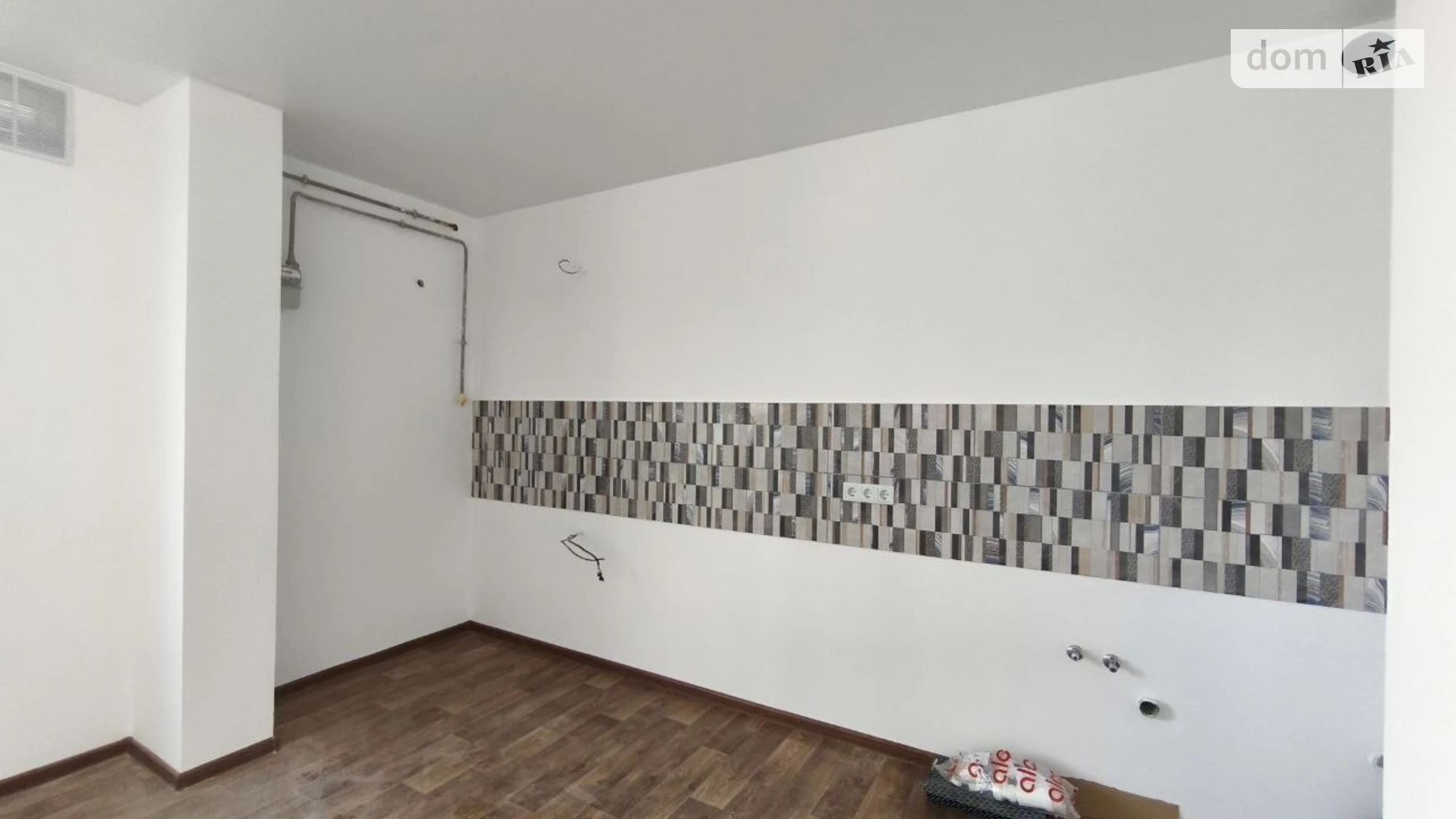 Продается 1-комнатная квартира 53.4 кв. м в Лиманке, ул. Строительная, 50А - фото 5