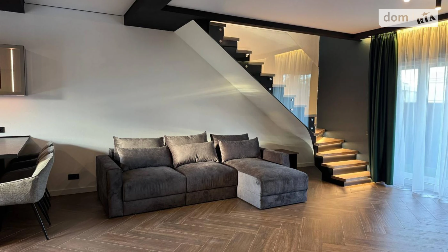 Продается дом на 2 этажа 130 кв. м с балконом, цена: 270000 $ - фото 3