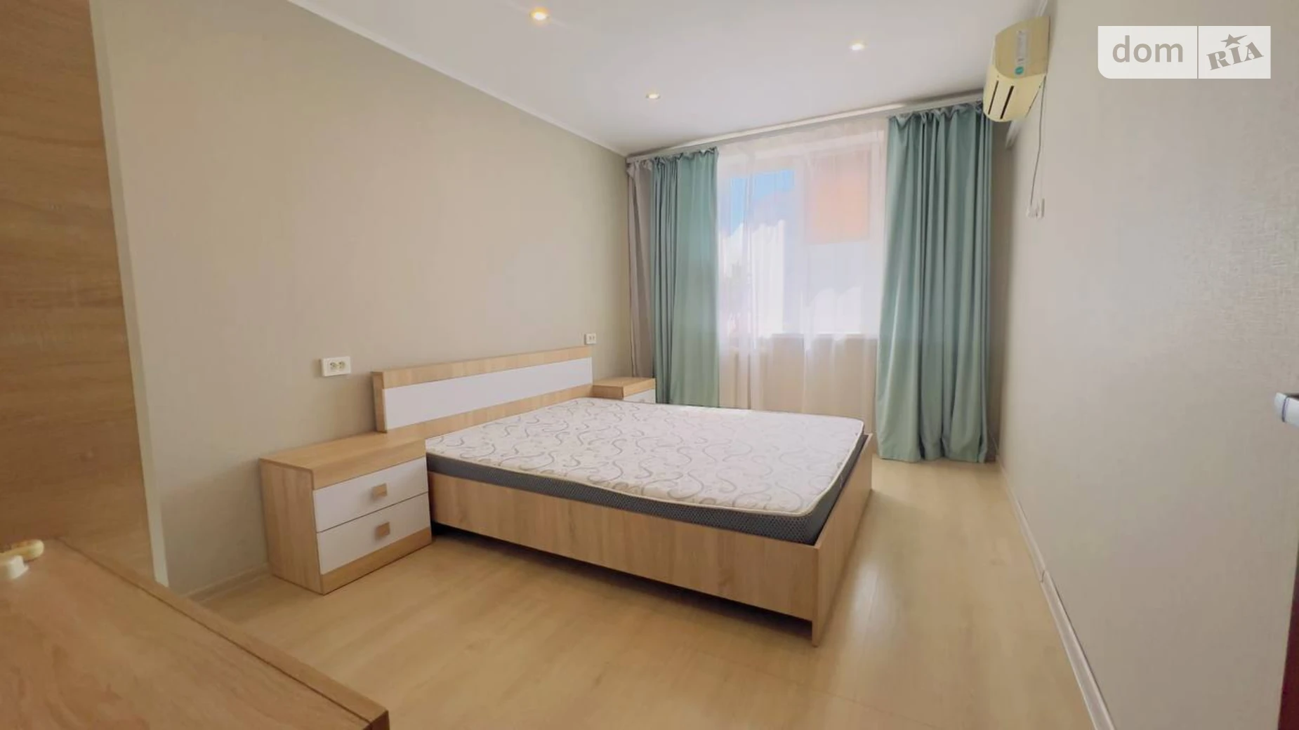 Продается 2-комнатная квартира 54 кв. м в Одессе, ул. Академика Королева - фото 2