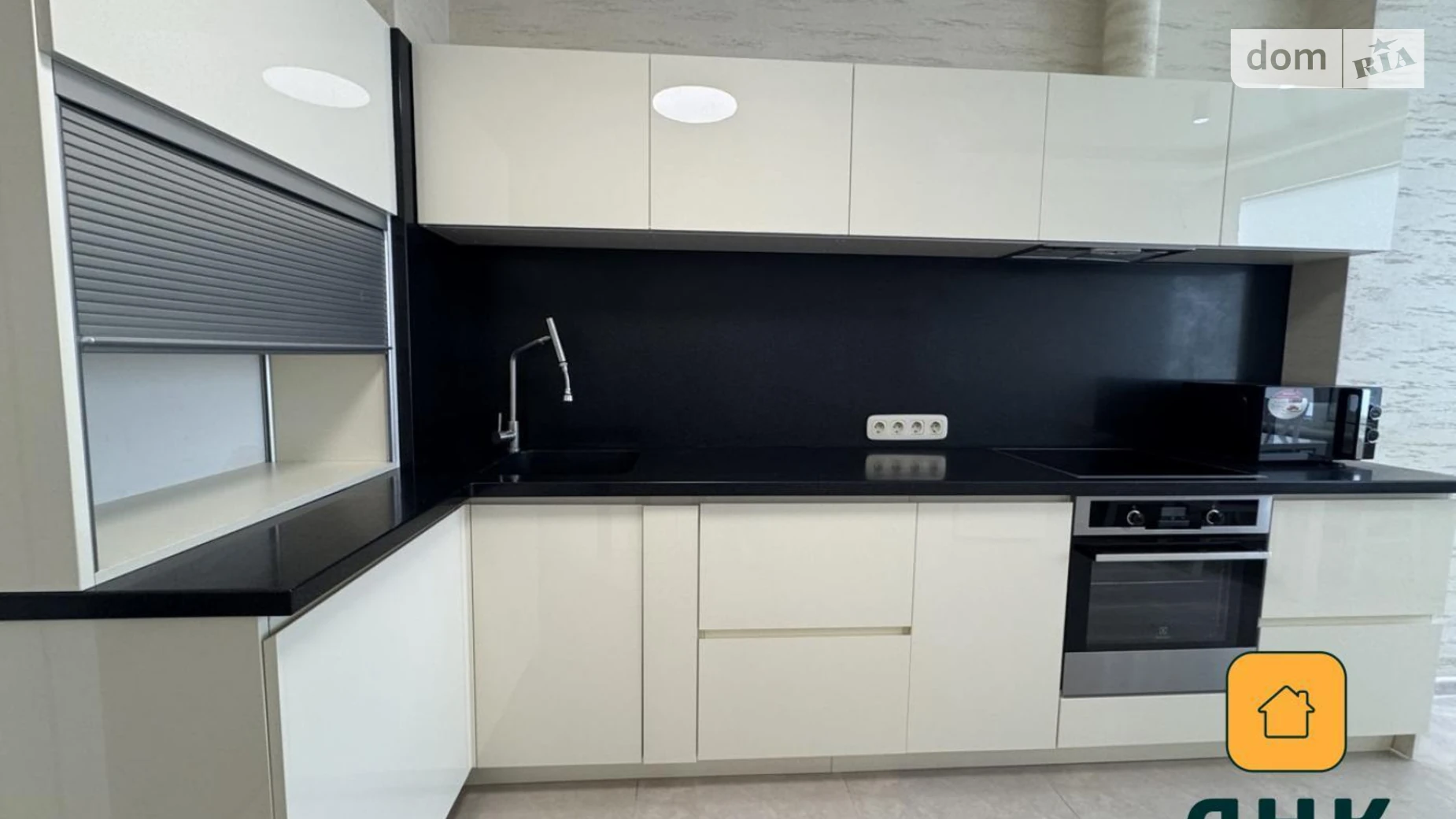 Продается 3-комнатная квартира 100 кв. м в Одессе, ул. Генуэзская, 5 - фото 2