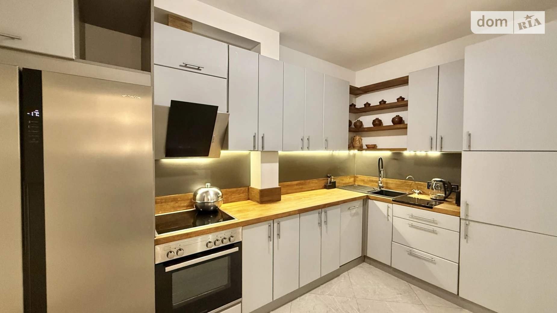 Продается 3-комнатная квартира 67 кв. м в Киеве, ул. Нижний Вал, 27-29 - фото 2