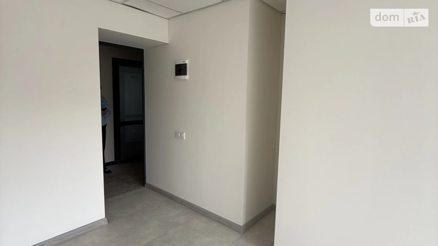 Сдается в аренду офис 8 кв. м в бизнес-центре, цена: 136 $ - фото 2