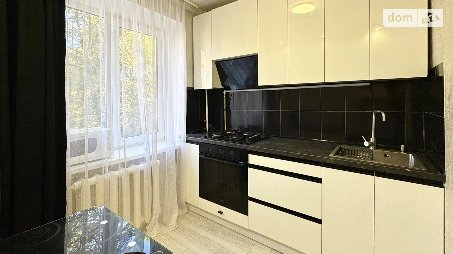 Продается 2-комнатная квартира 52.5 кв. м в Ровно, ул. Князя Острожского - фото 2