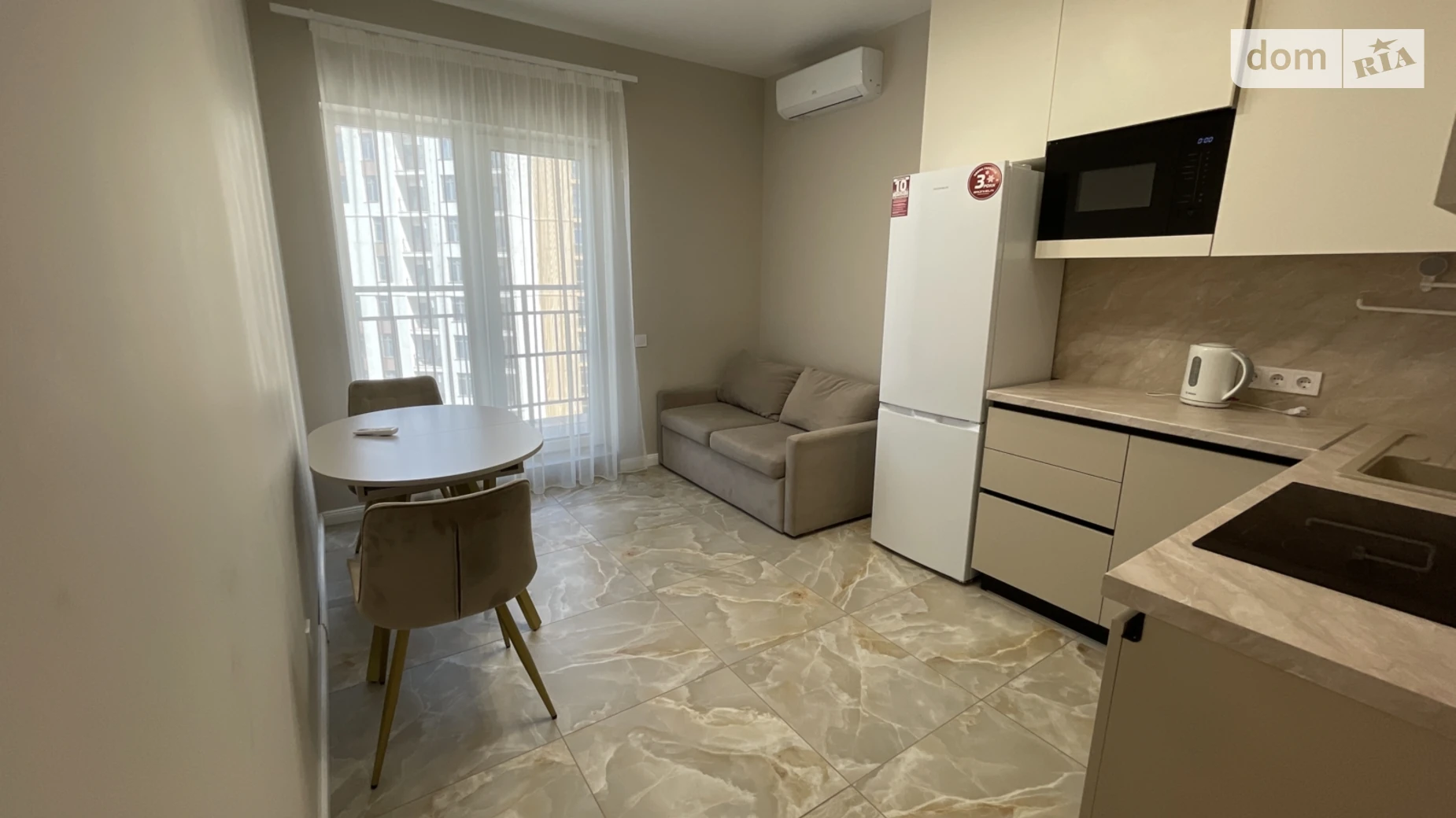 Сдается в аренду 1-комнатная квартира 42 кв. м в Одессе, ул. Краснова, 1Г - фото 3