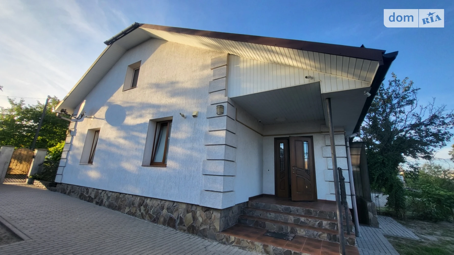 Продается дом на 2 этажа 134 кв. м с бассейном, цена: 165000 $ - фото 2