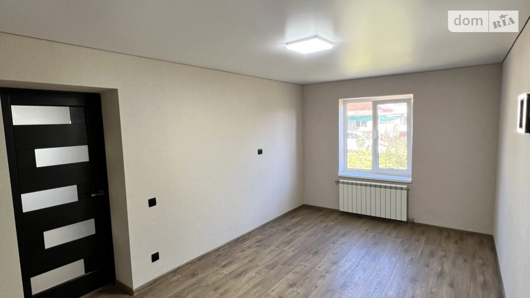 Продається одноповерховий будинок 48 кв. м з гаражем, цена: 29999 € - фото 4