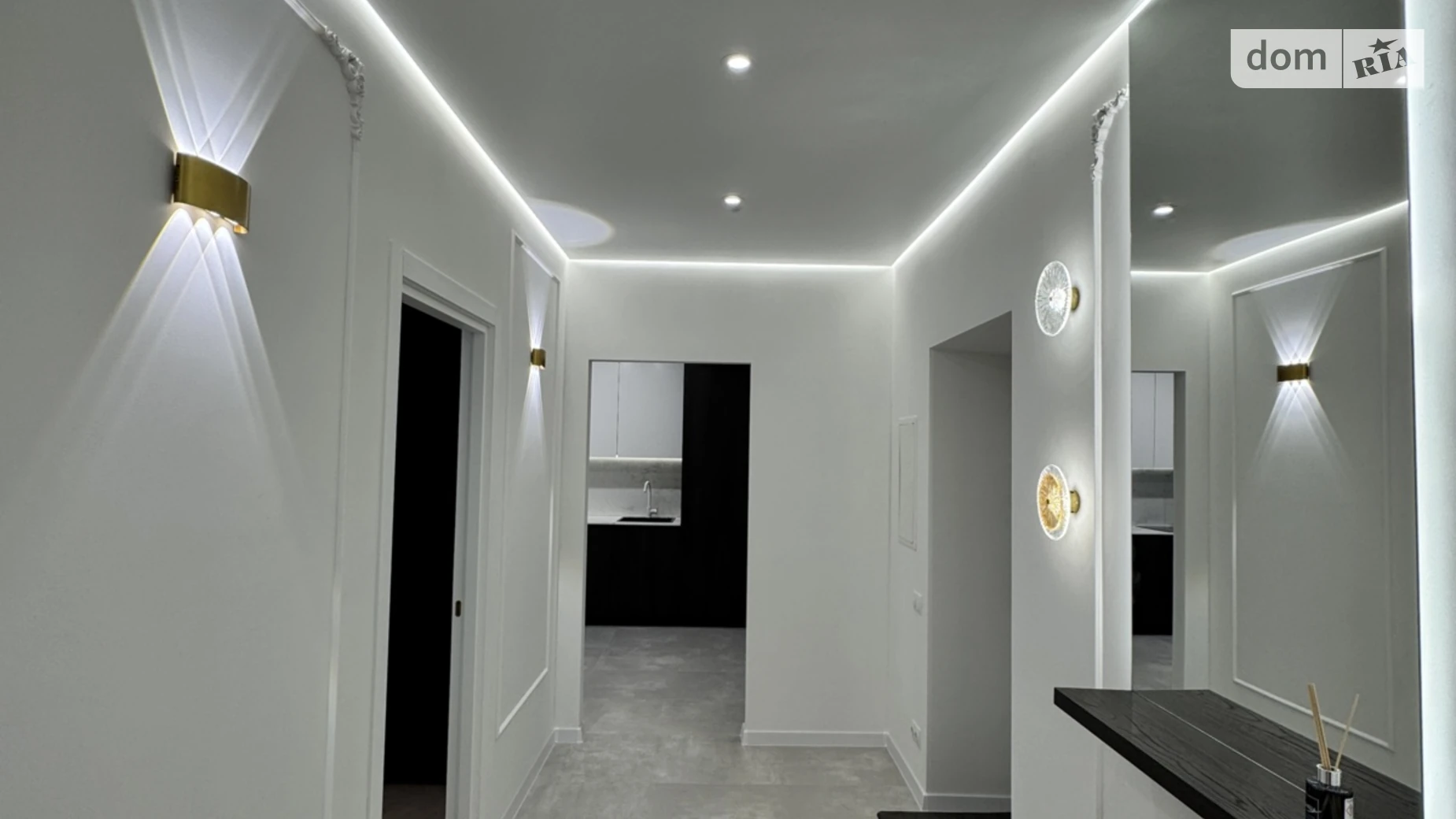 Продается 2-комнатная квартира 78.4 кв. м в Хмельницком, цена: 130000 $ - фото 2