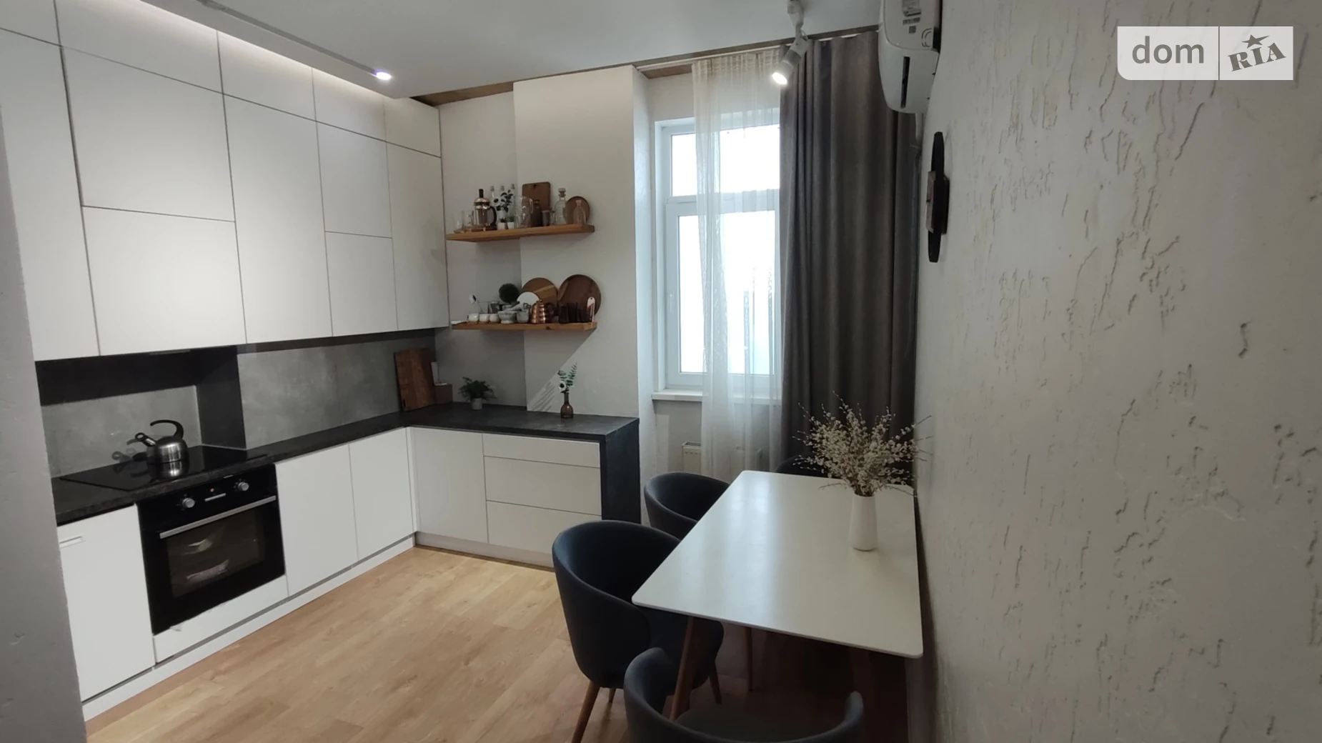 Продается 2-комнатная квартира 68 кв. м в Одессе, ул. Артиллерийская - фото 2
