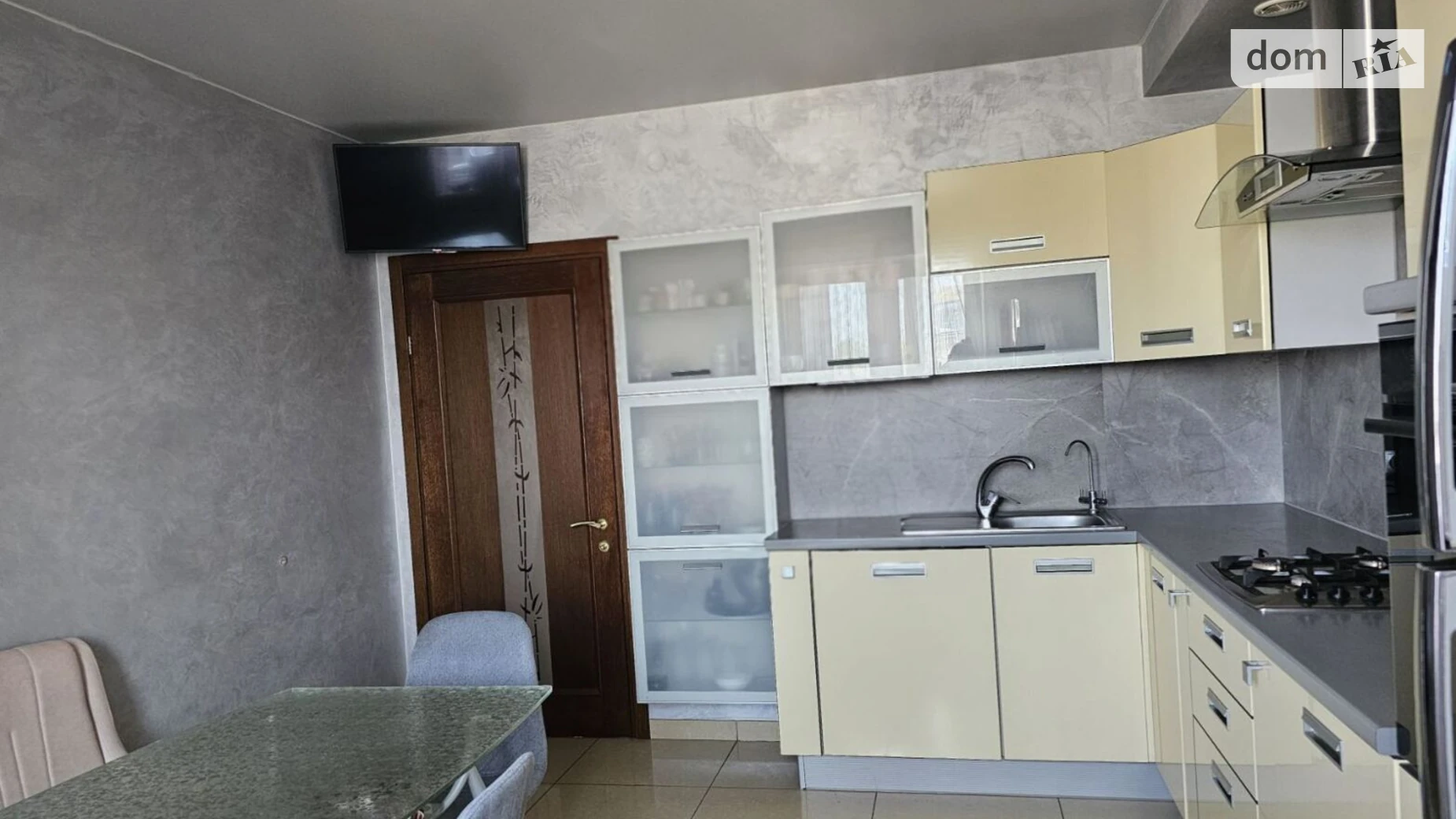 3-кімнатна квартира 96 кв. м у Тернополі, вул. Карпенка - фото 3