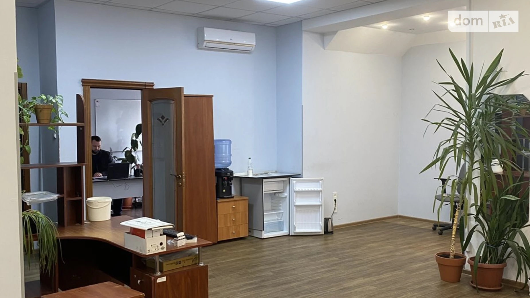 Сдается в аренду офис 130 кв. м в бизнес-центре, цена: 36400 грн - фото 2