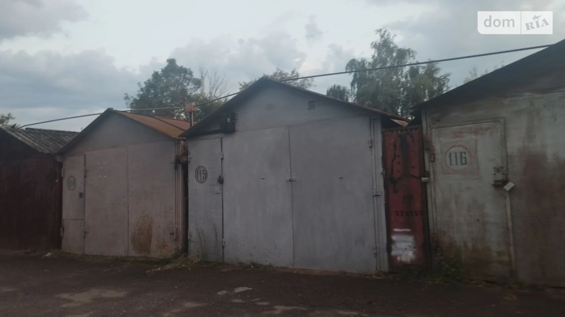 Продается место в гаражном кооперативе под легковое авто на 20 кв. м, цена: 270000 грн - фото 2