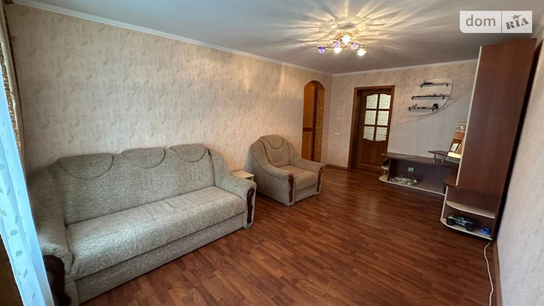 Продається 3-кімнатна квартира 59.6 кв. м у Охтирці - фото 2