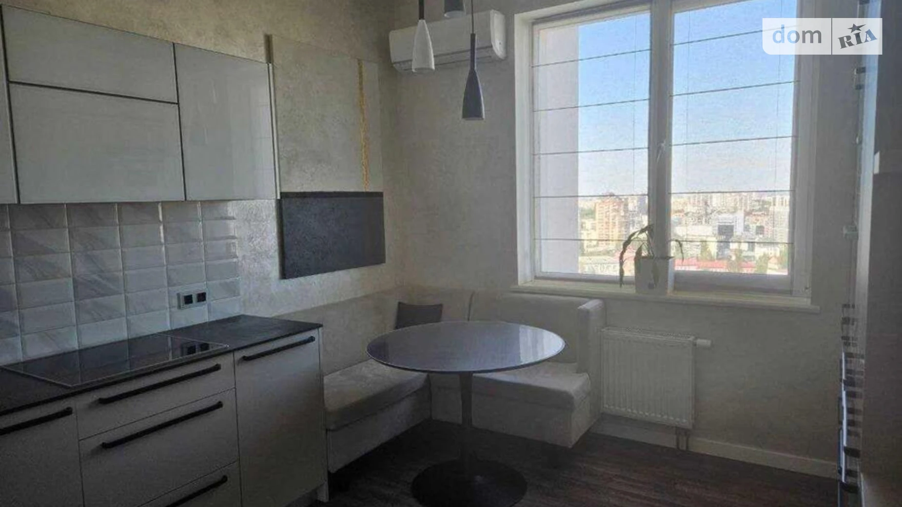 Продается 3-комнатная квартира 80 кв. м в Киеве, ул. Кирилло-Мефодиевская, 2 - фото 2