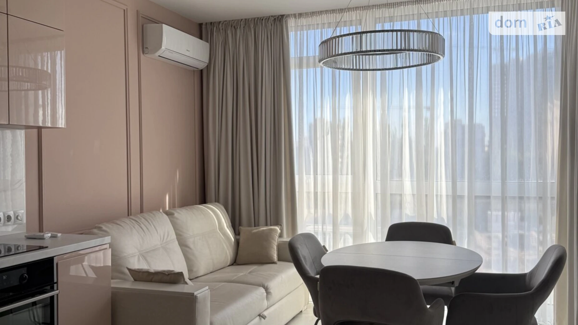 Продается 2-комнатная квартира 80.6 кв. м в Киеве, ул. Маккейна Джона, 3А - фото 2