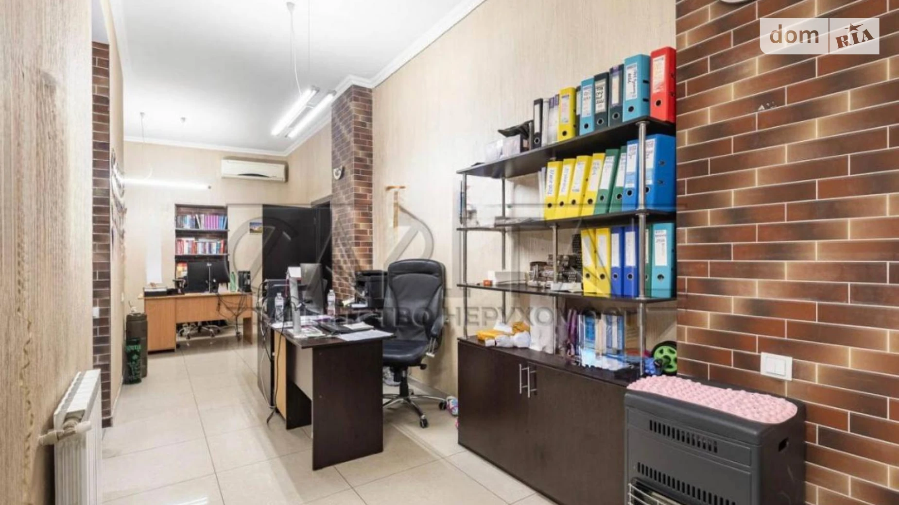 Продается офис 75 кв. м в бизнес-центре, цена: 115000 $ - фото 3