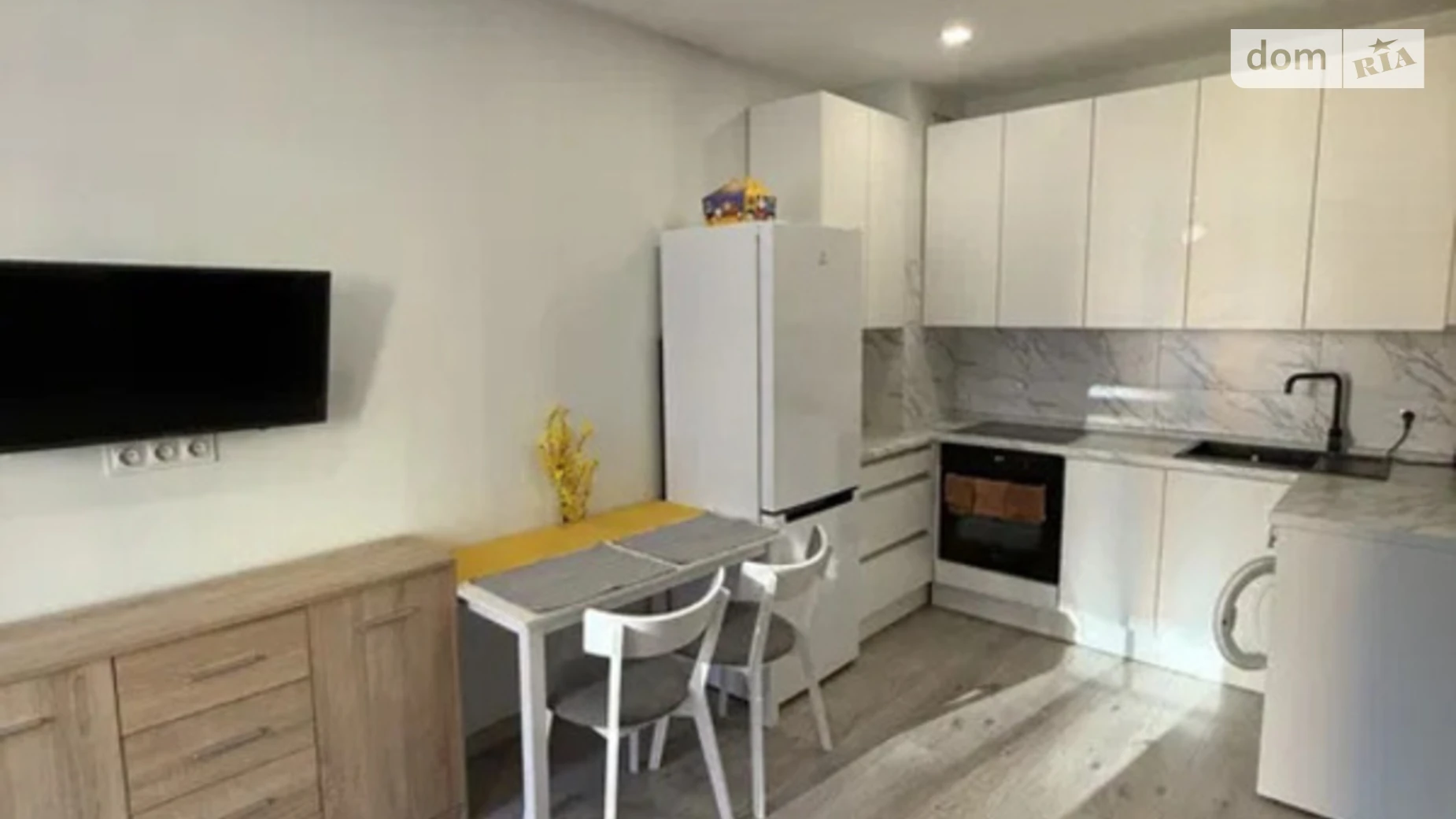 Продается 1-комнатная квартира 36 кв. м в Киеве, ул. Мартовская, 14Б - фото 2