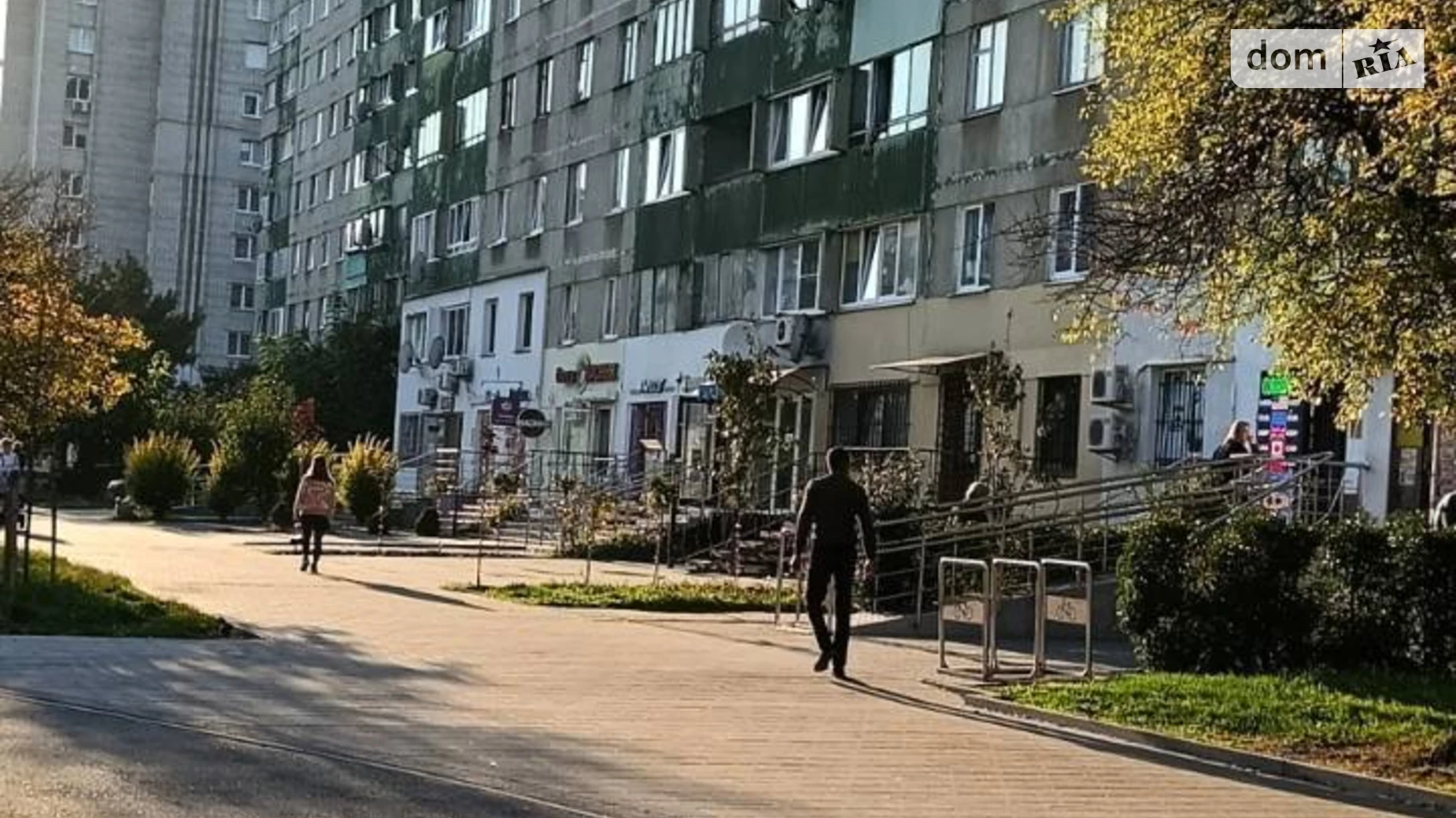 Продается 3-комнатная квартира 66.7 кв. м в Львове, ул. Сиховская, 28 - фото 2