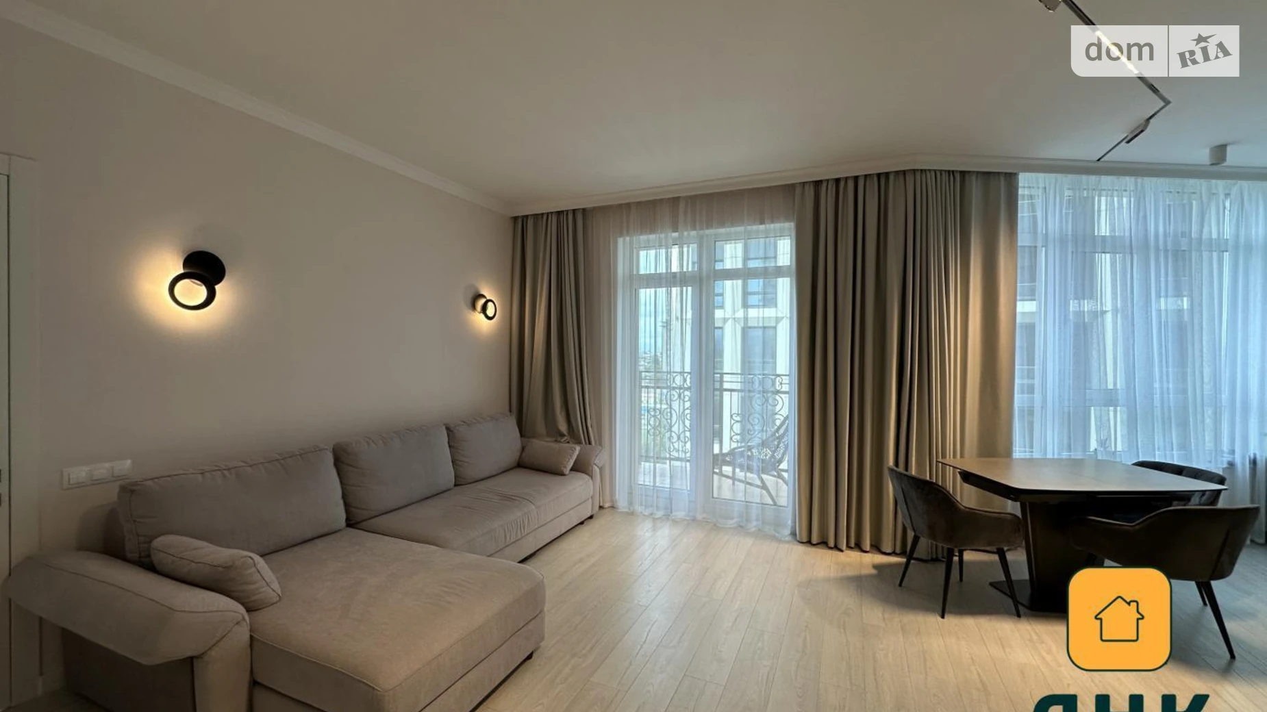 Продается 1-комнатная квартира 62 кв. м в Одессе, бул. Итальянский, 1В - фото 2