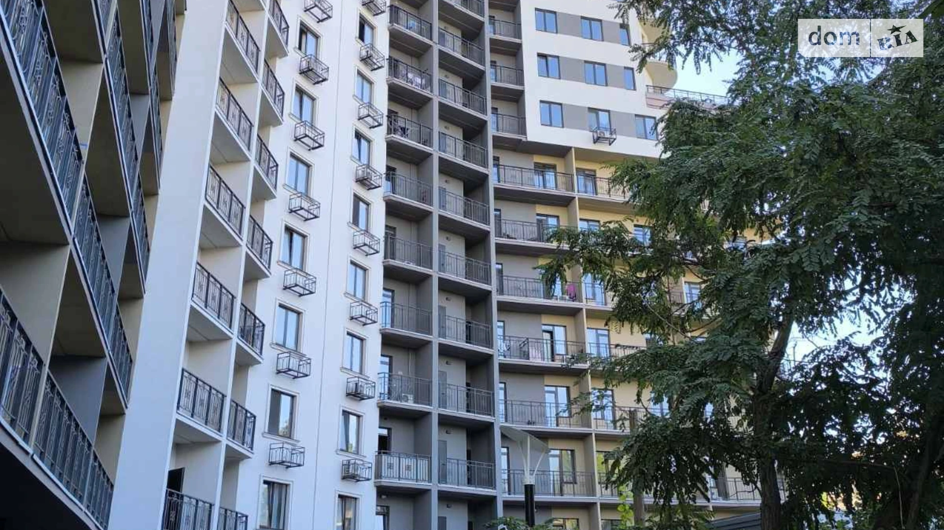 Продається 3-кімнатна квартира 92.4 кв. м у Одесі, пров. Полуничний, 22А - фото 2