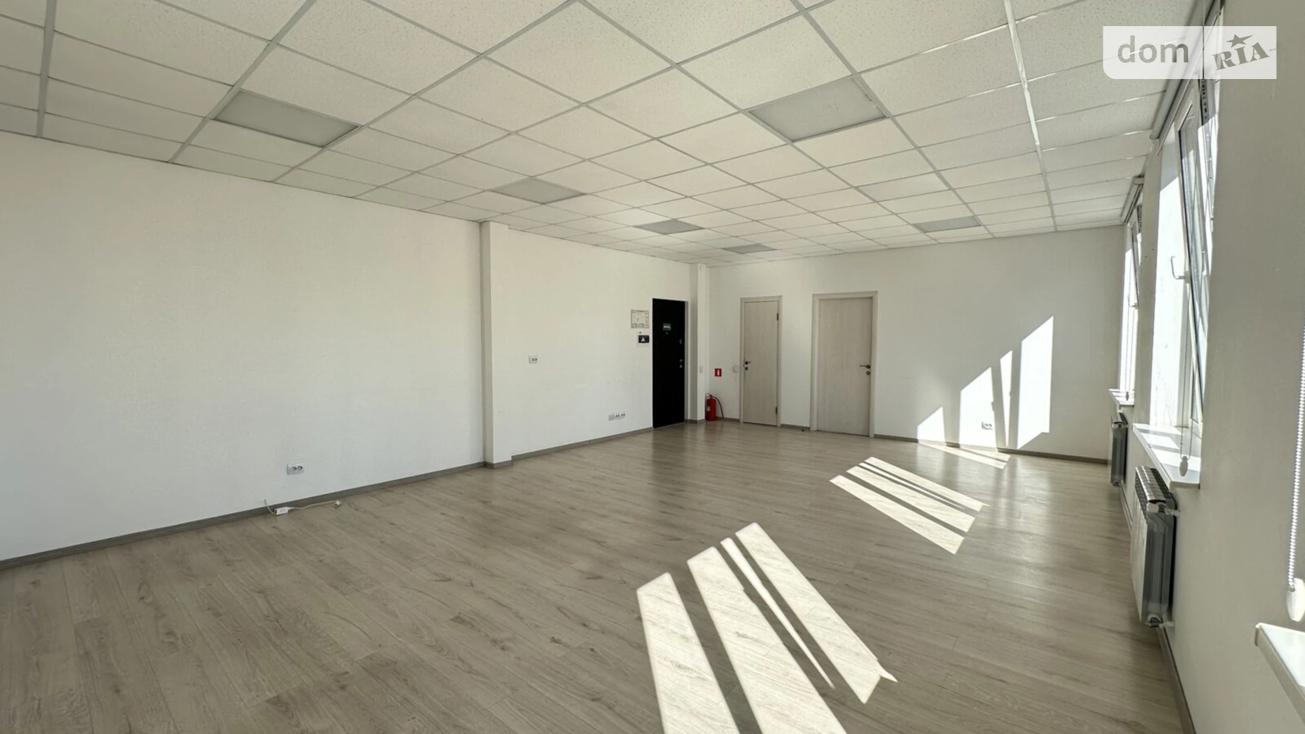Сдается в аренду офис 58.73 кв. м в бизнес-центре, цена: 25000 грн - фото 3