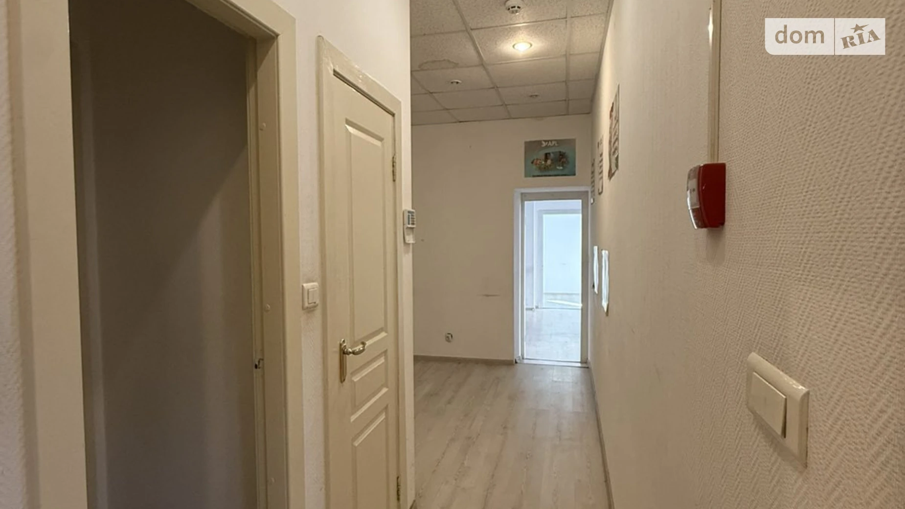 Сдается в аренду офис 54.8 кв. м в бизнес-центре, цена: 1000 $ - фото 5