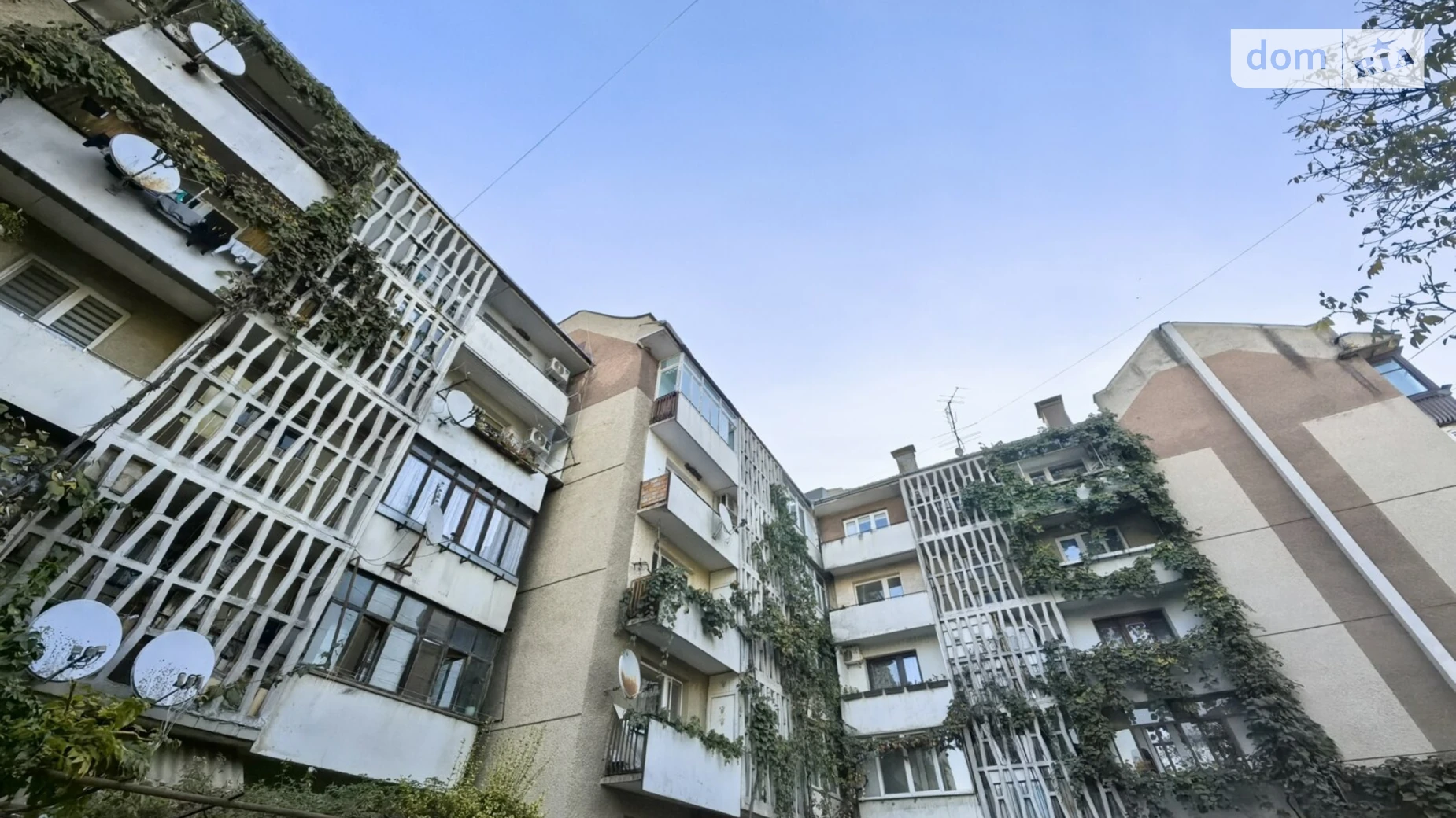 Продается 2-комнатная квартира 53 кв. м в Ужгороде, ул. Добрянского, 12 - фото 2