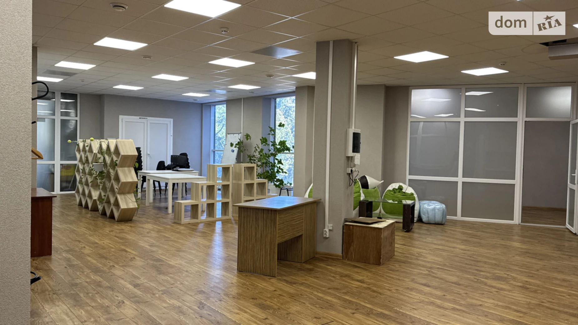 Сдается в аренду офис 234 кв. м в бизнес-центре, цена: 115000 грн - фото 4