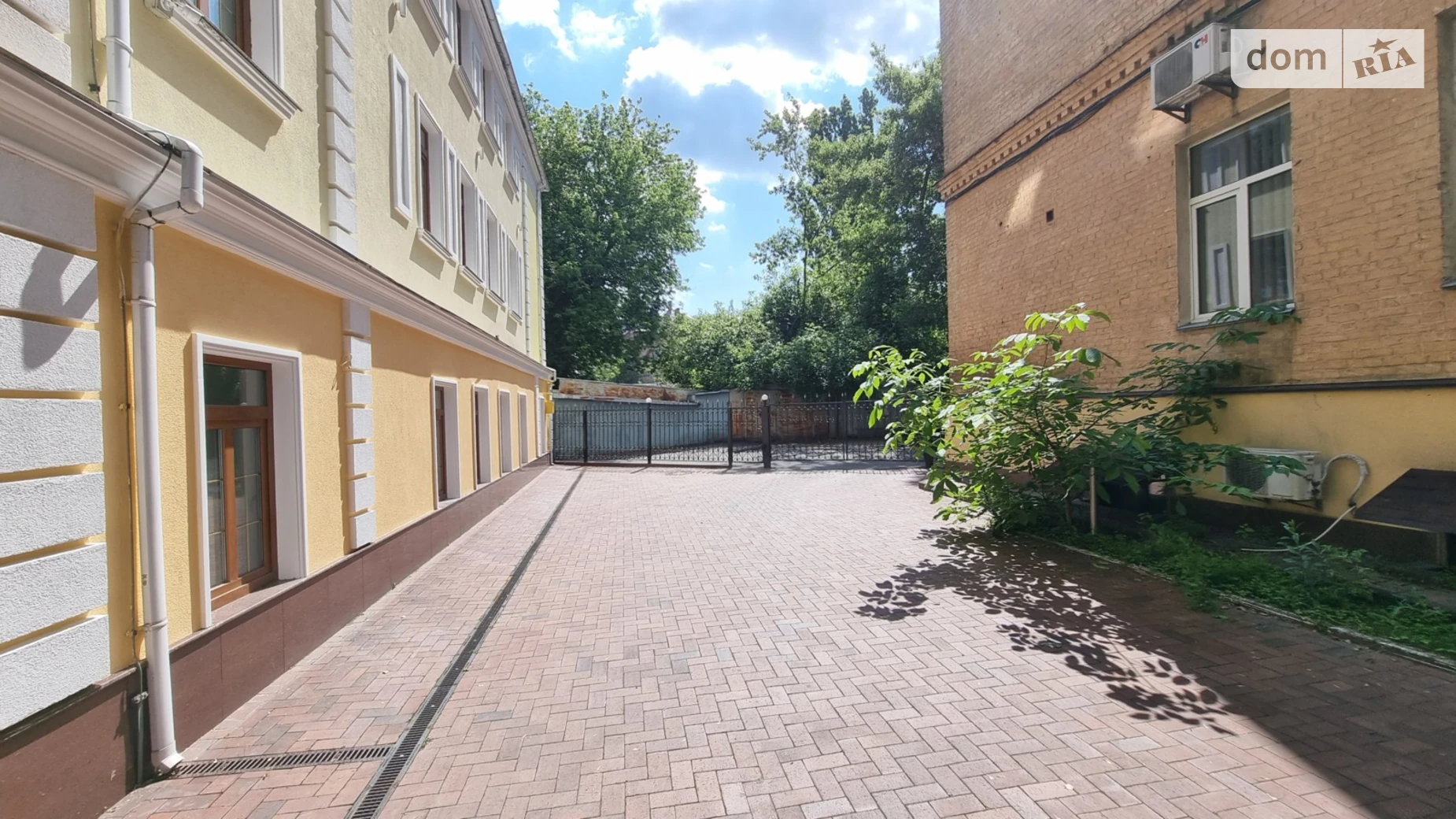 Продается офис 493 кв. м в бизнес-центре, цена: 1500000 $ - фото 2