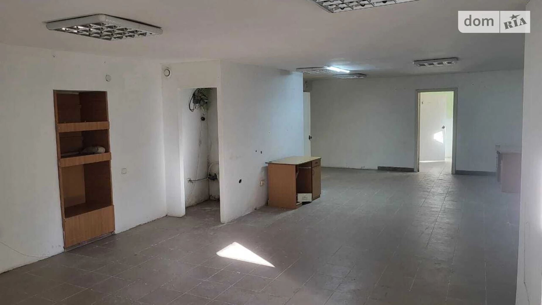 Продається об'єкт сфери послуг 320 кв. м в 9-поверховій будівлі, цена: 160000 $ - фото 3
