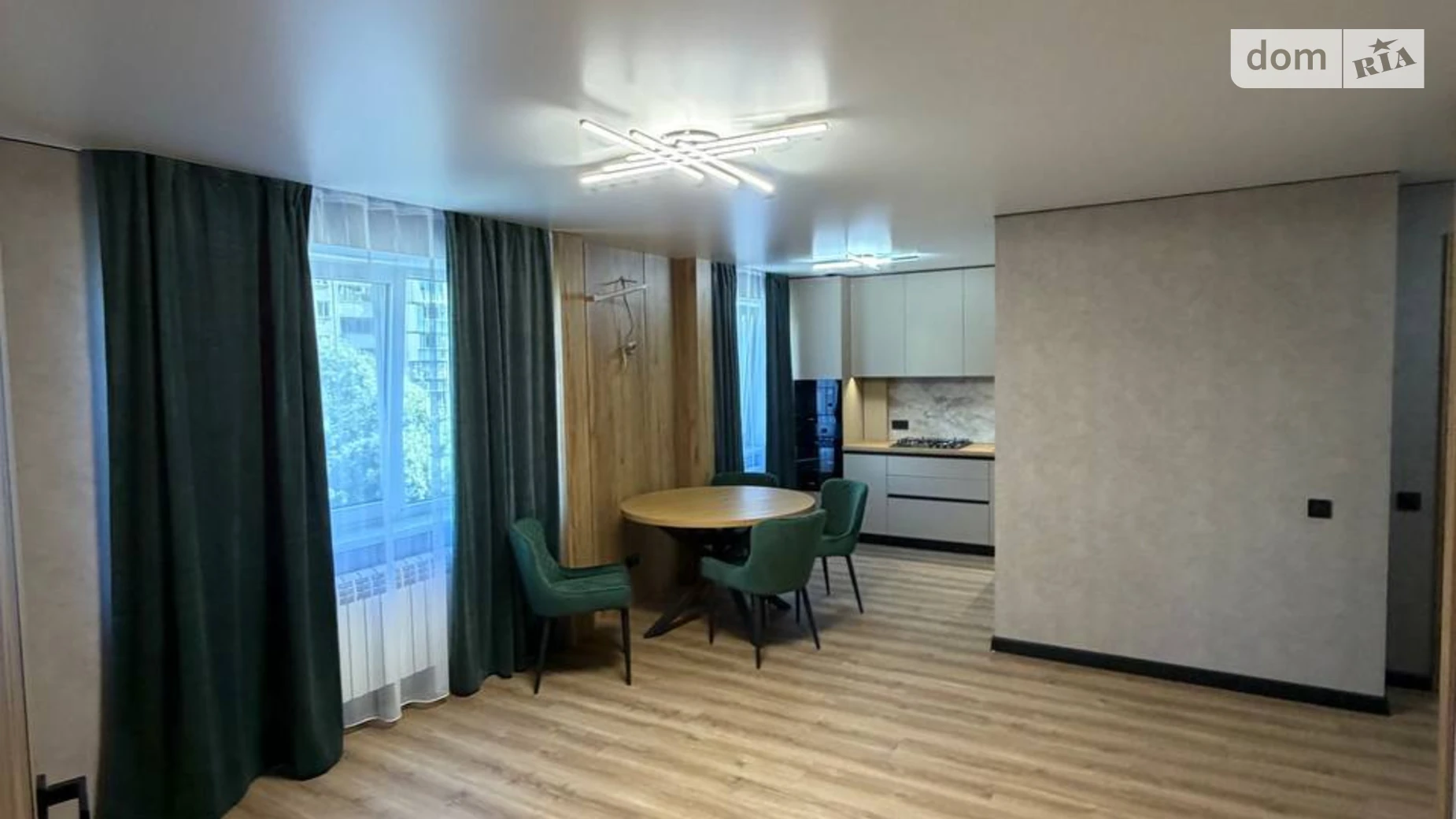 Продается 1-комнатная квартира 52 кв. м в Одессе, просп. Небесной Сотни, 10 - фото 2
