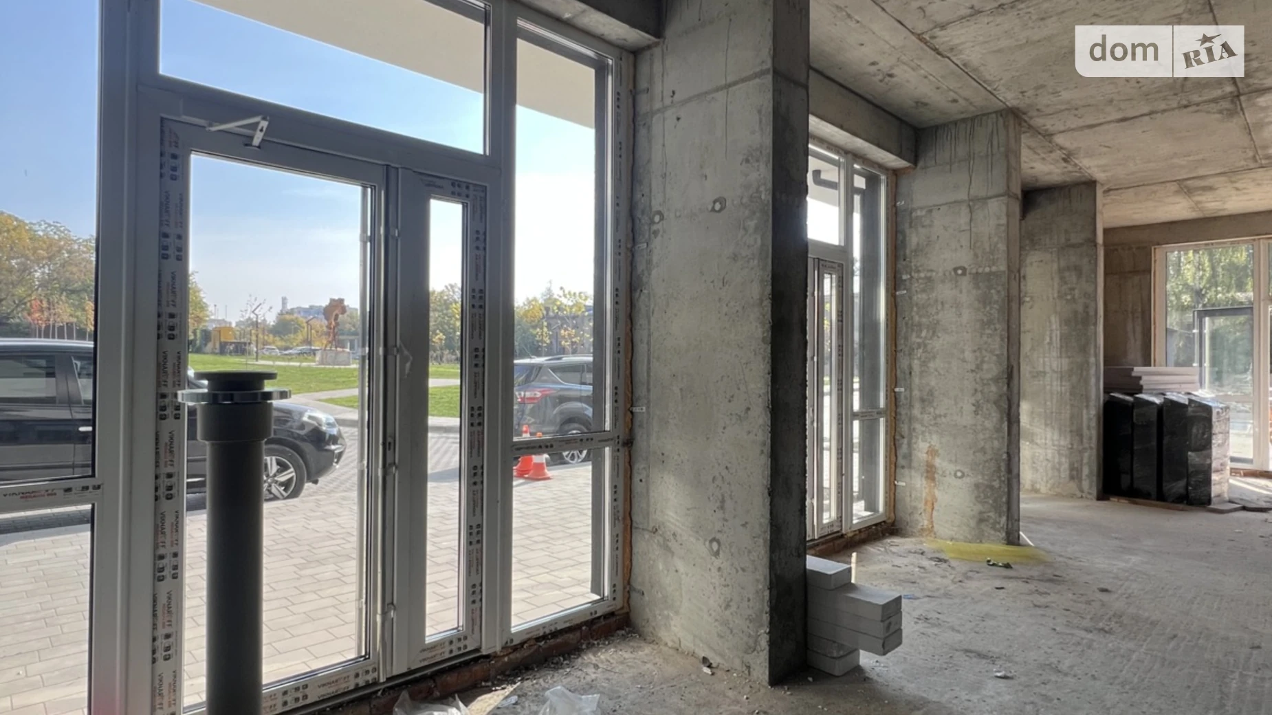 Сдается в аренду офис 147 кв. м в бизнес-центре, цена: 2205 $ - фото 4