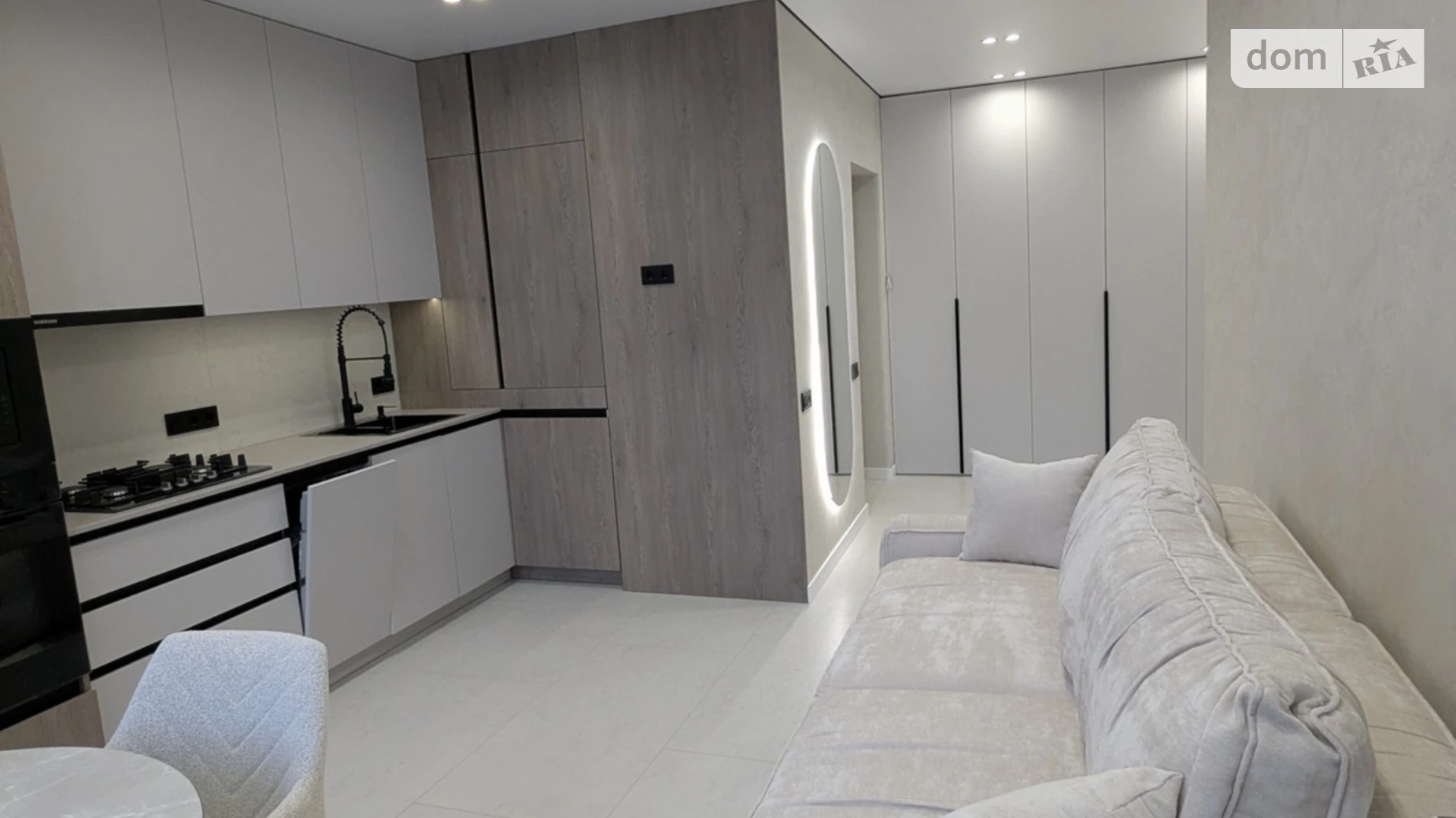 Продается 1-комнатная квартира 42.1 кв. м в Ивано-Франковске, цена: 108000 $ - фото 2