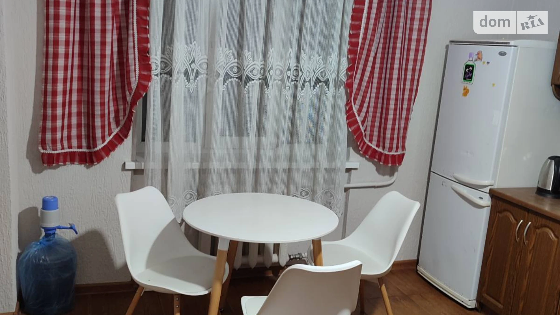 Сдается в аренду дом на 2 этажа 130 кв. м с гаражом, цена: 700 $ - фото 2
