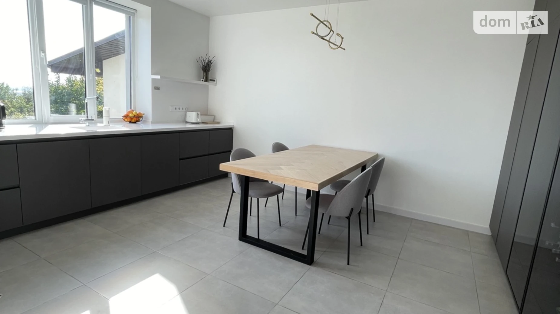 Продается дом на 2 этажа 214 кв. м с террасой, цена: 267000 $ - фото 4