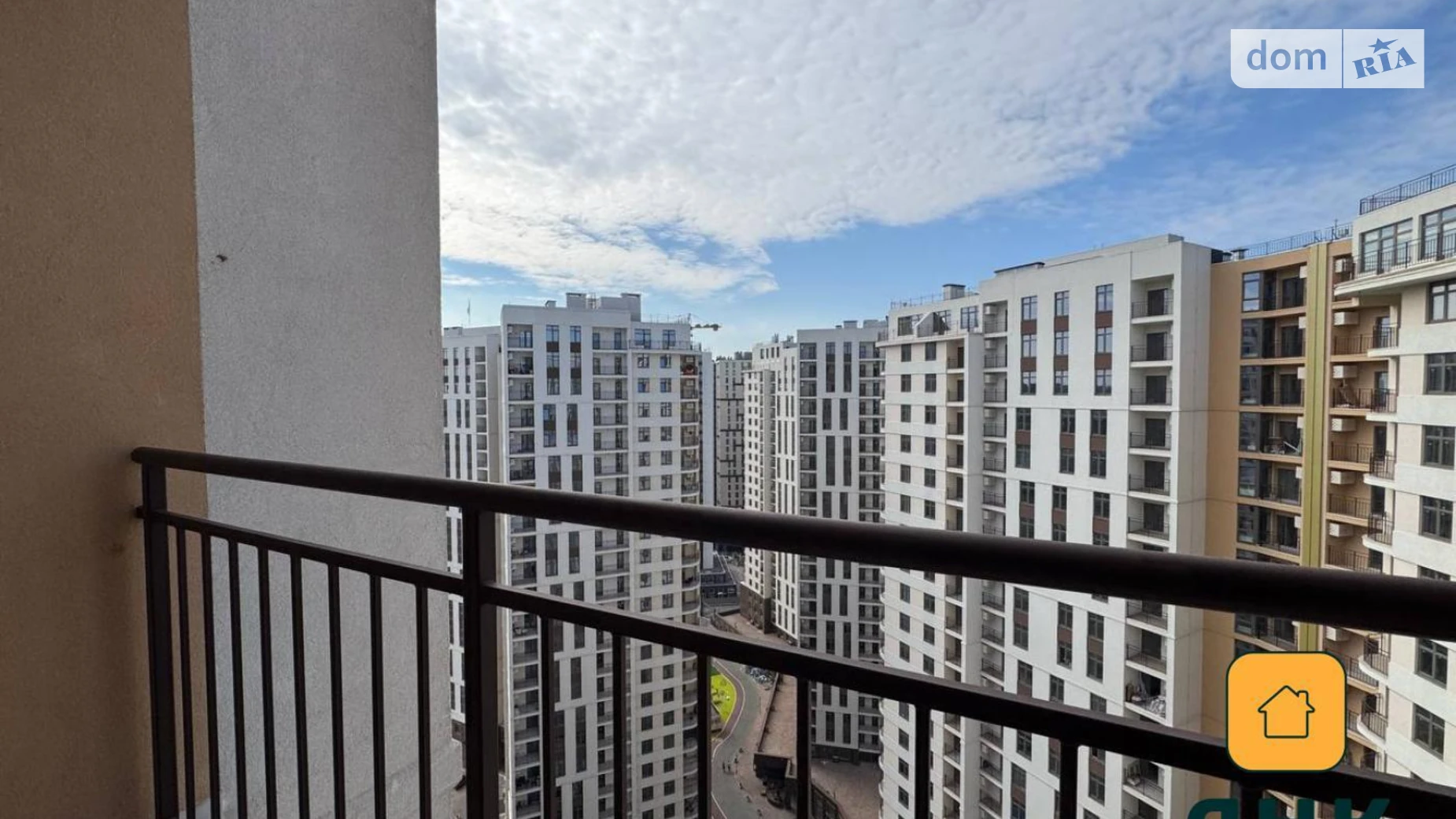 Продается 2-комнатная квартира 60.5 кв. м в Одессе, ул. Краснова, 1Г - фото 2