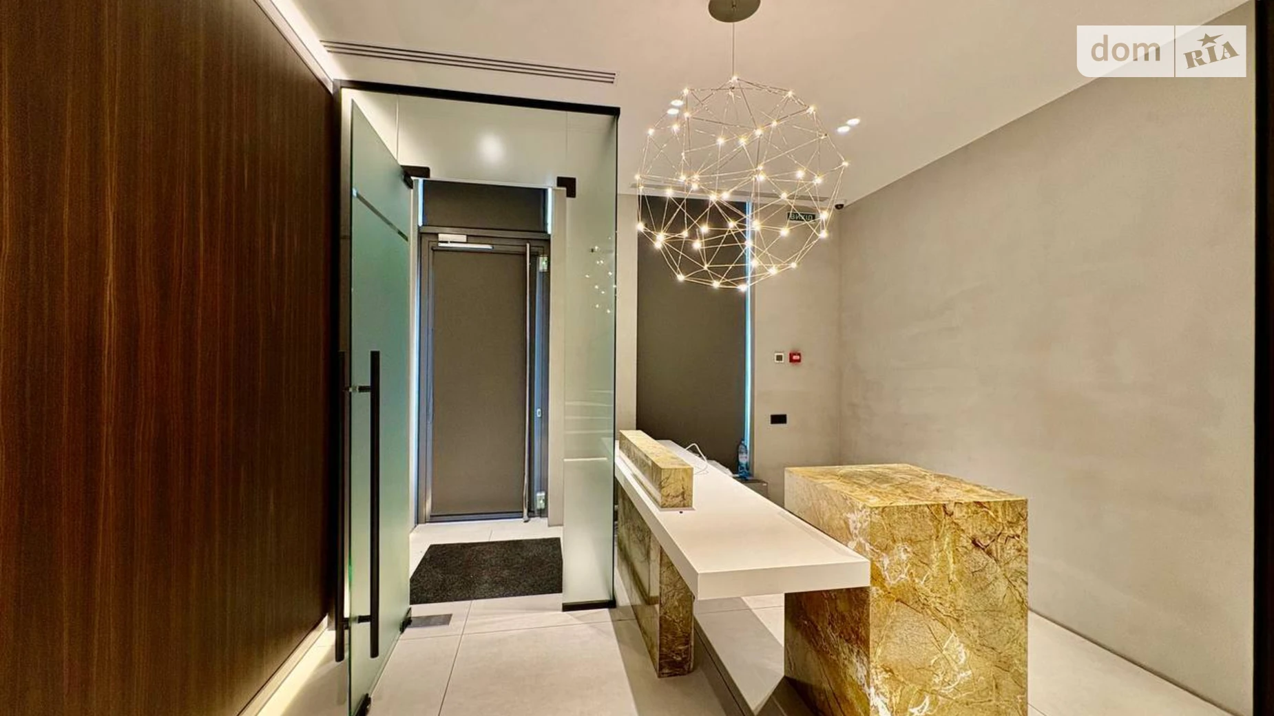 Сдается в аренду офис 135 кв. м в бизнес-центре, цена: 2500 $ - фото 4