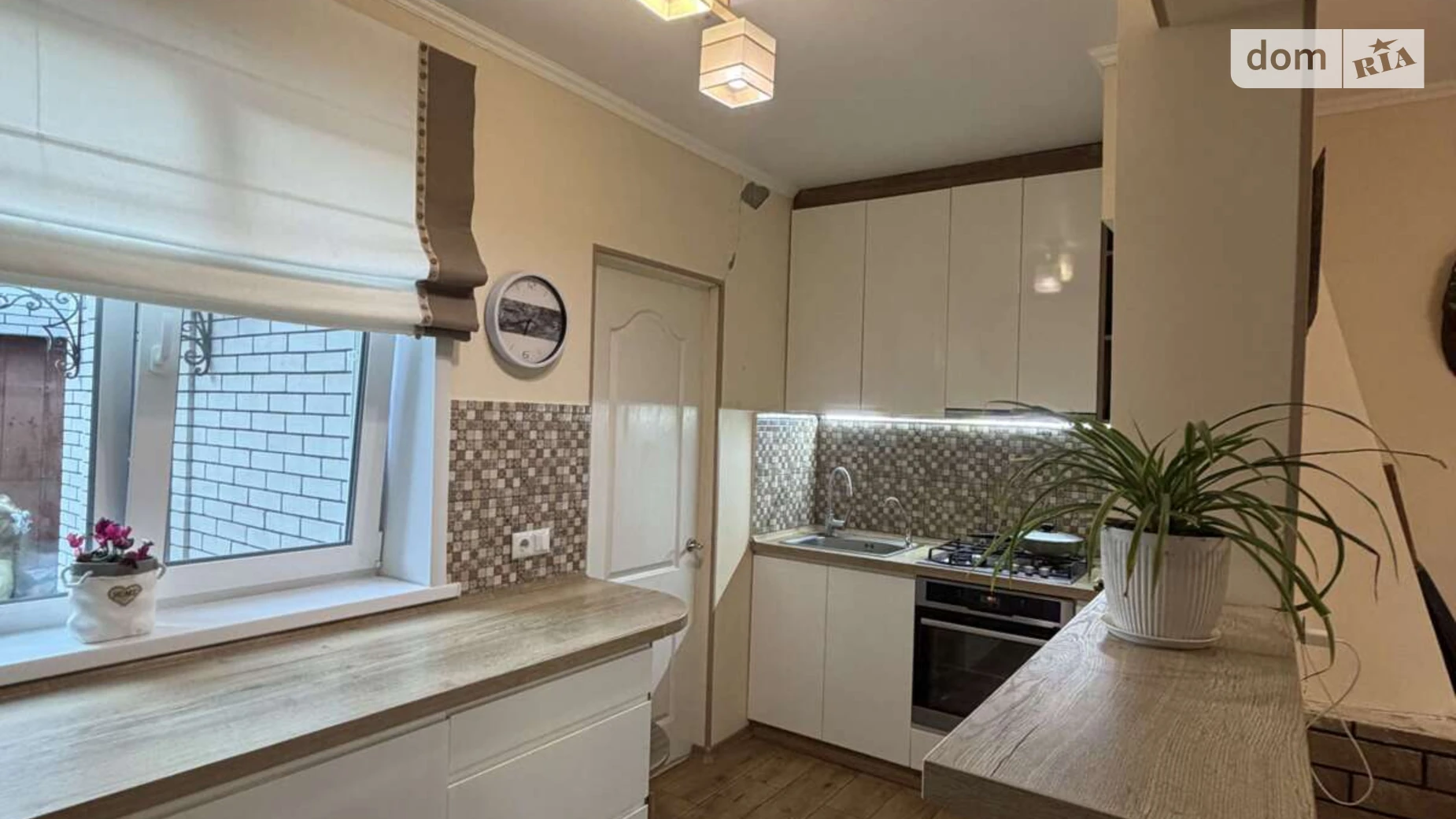 Продается дом на 2 этажа 134.1 кв. м с камином, цена: 88800 $ - фото 4