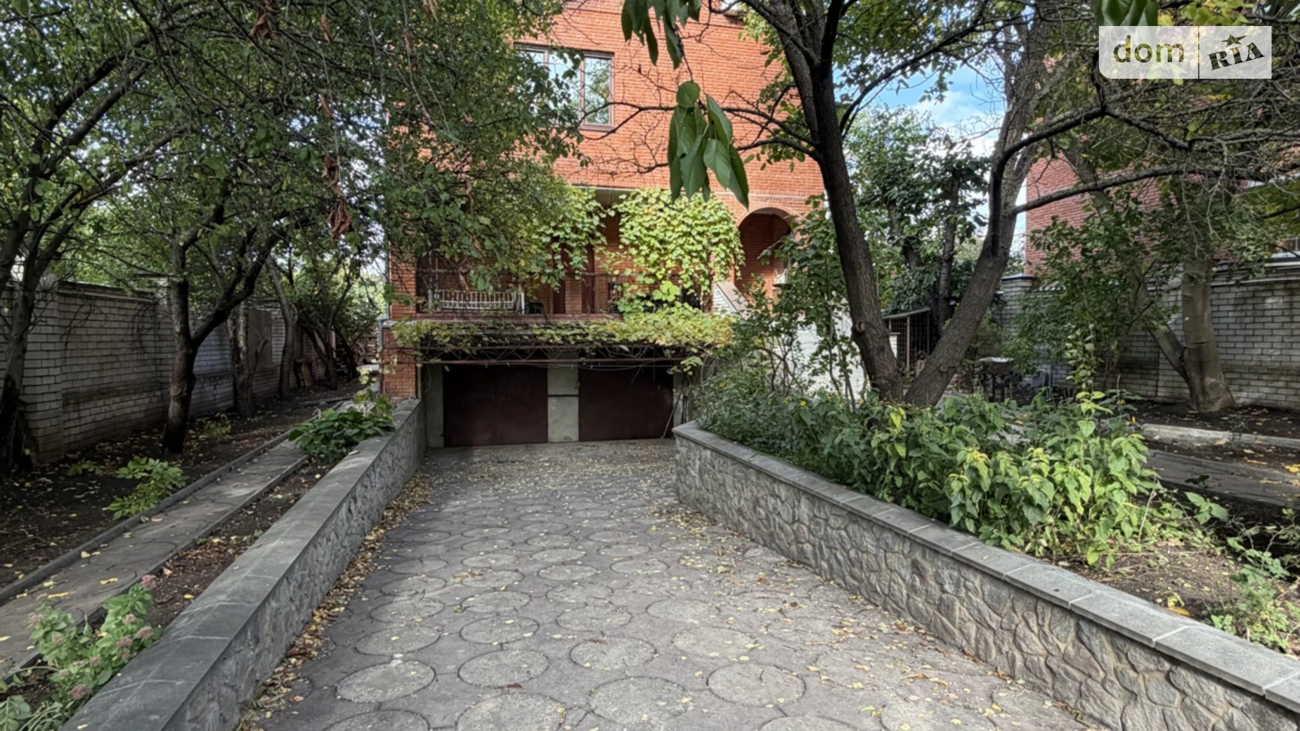 Продается дом на 3 этажа 650 кв. м с беседкой, цена: 700000 $ - фото 4